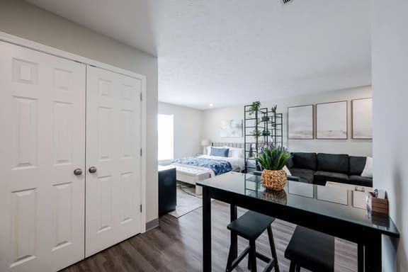Located in the heart of Indianapolis Medical Corridor!